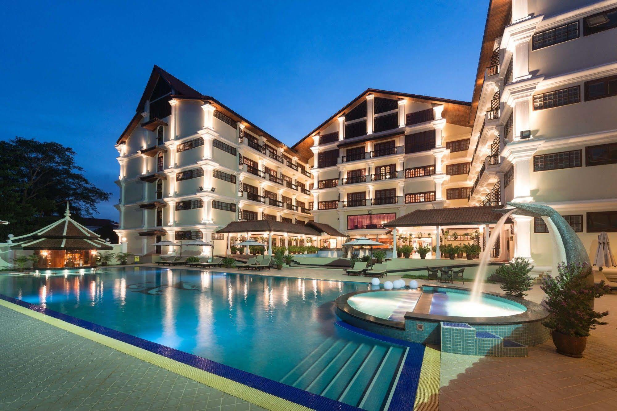 Regency Angkor Hotel Siem Reap Eksteriør billede